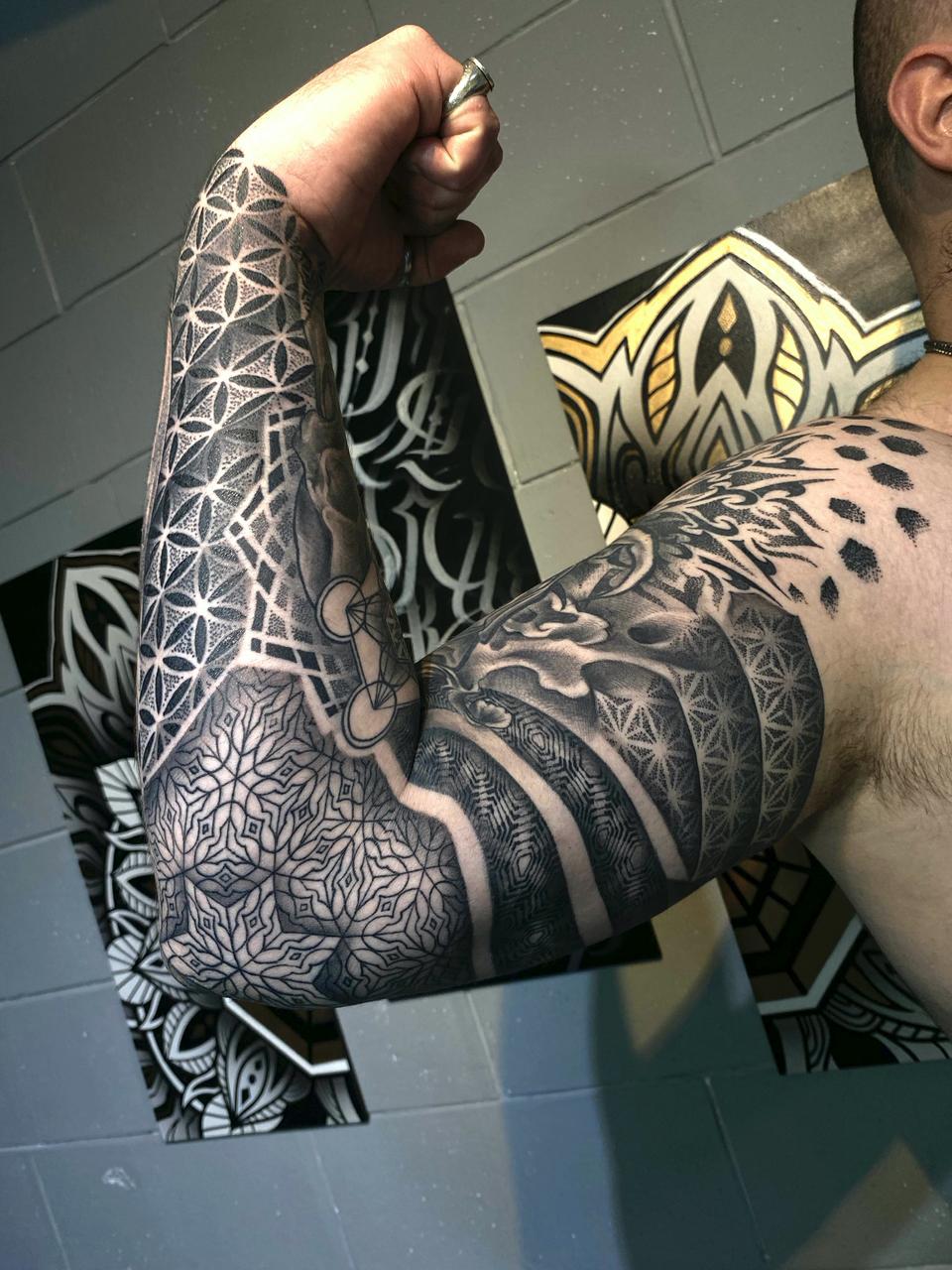 Renan Pin - Geométrico e Pontilhismo